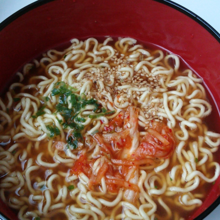 アレンジ 白ごまとキムチのインスタント醤油ラーメン レシピ 作り方 By みずたまsweet 楽天レシピ アレンジ 白ごまとキムチのインスタント醤油ラーメン レシピ 作り方 By みずたまsweet 楽天レシピ